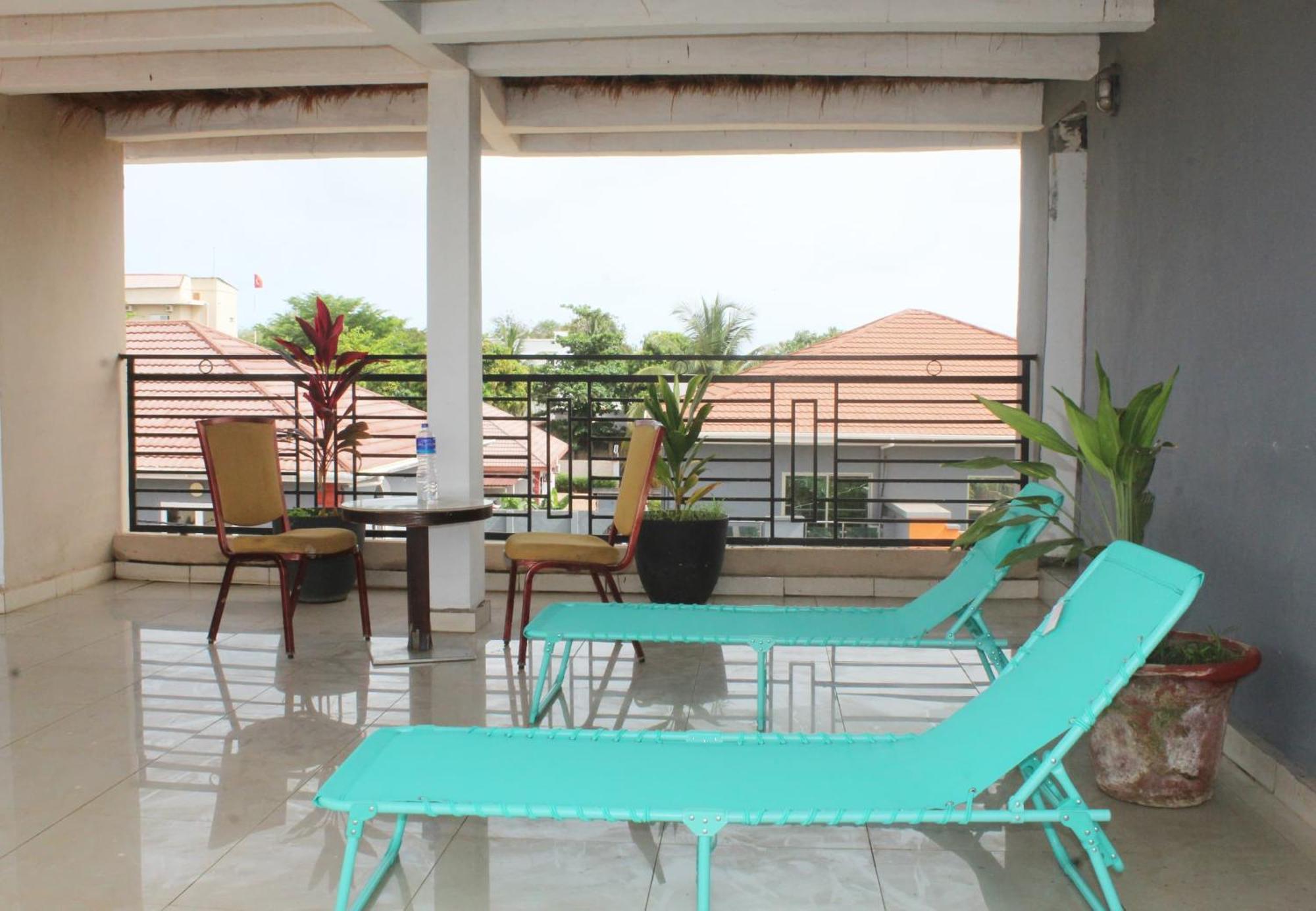 Mb Properties - Brufut Garden Apartments المظهر الخارجي الصورة