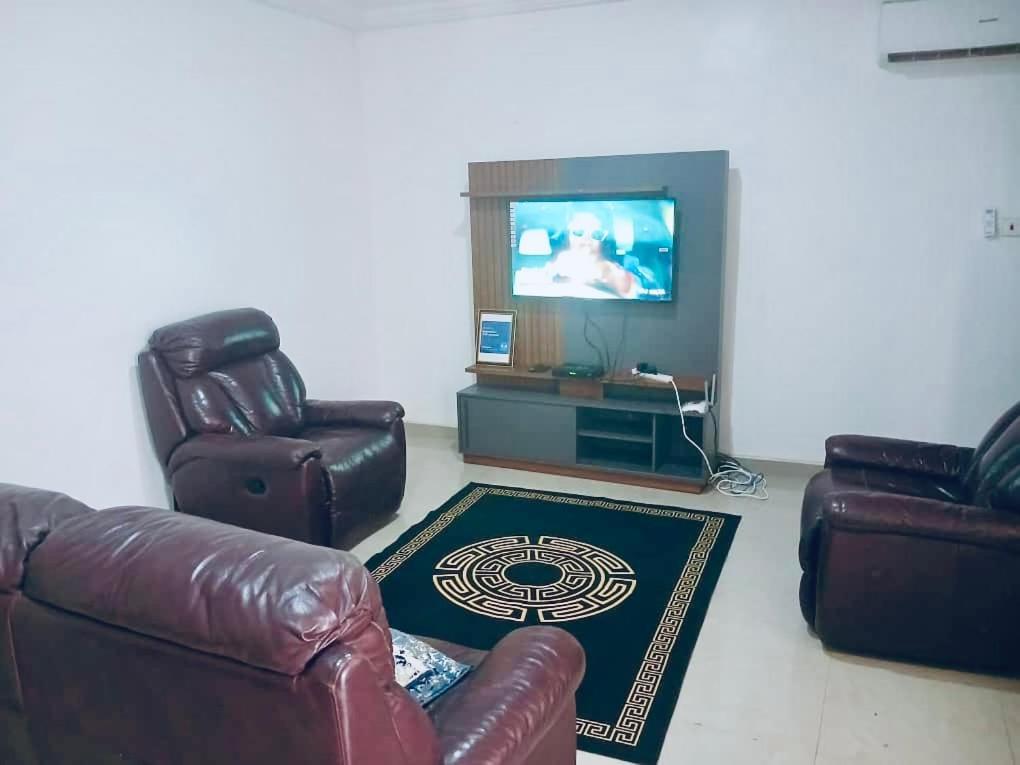 Mb Properties - Brufut Garden Apartments المظهر الخارجي الصورة